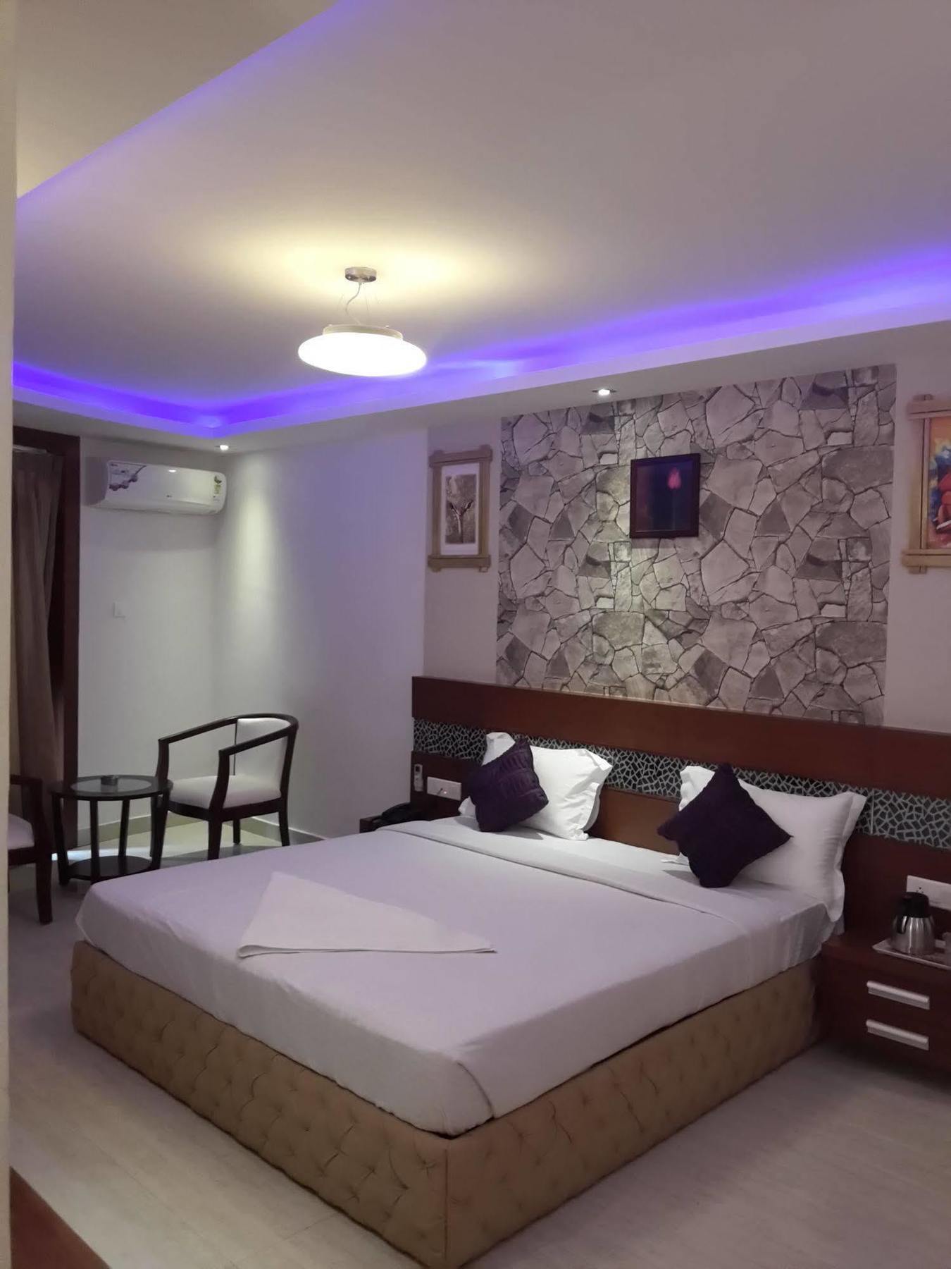Icon Suites By Bhagini Μπανγκαλόρ Εξωτερικό φωτογραφία