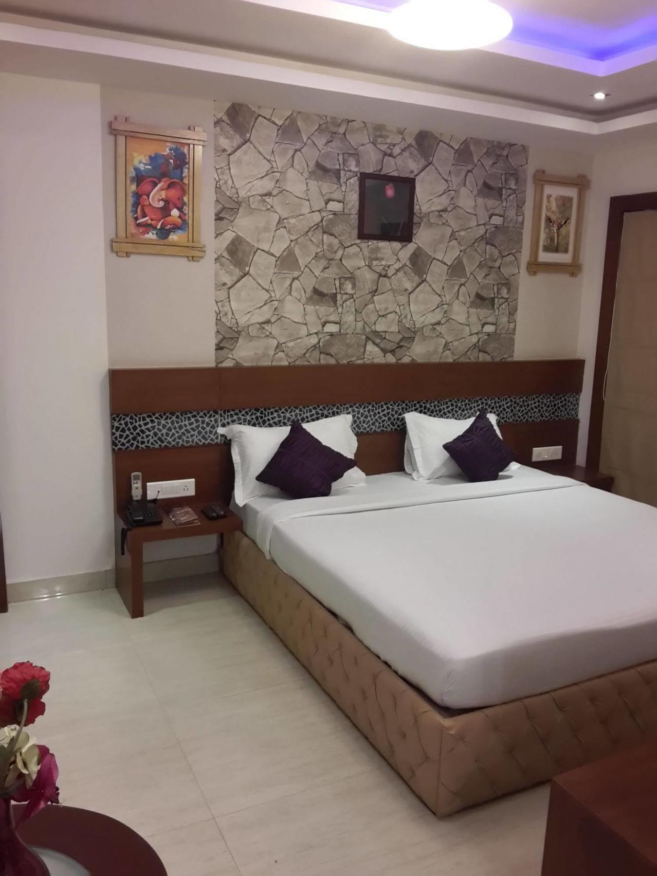 Icon Suites By Bhagini Μπανγκαλόρ Εξωτερικό φωτογραφία
